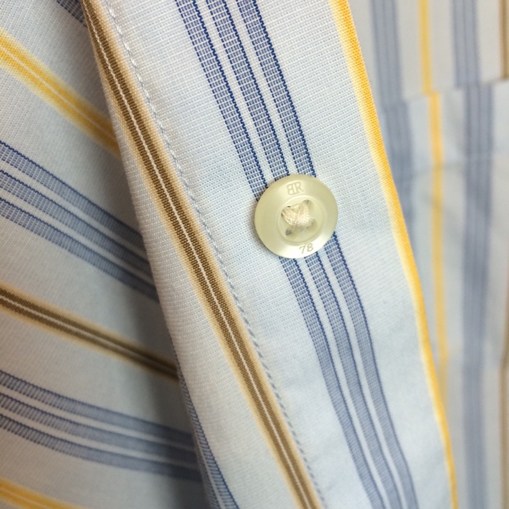 Banana Republic classic button down long sleeve - Picture 4 of 12